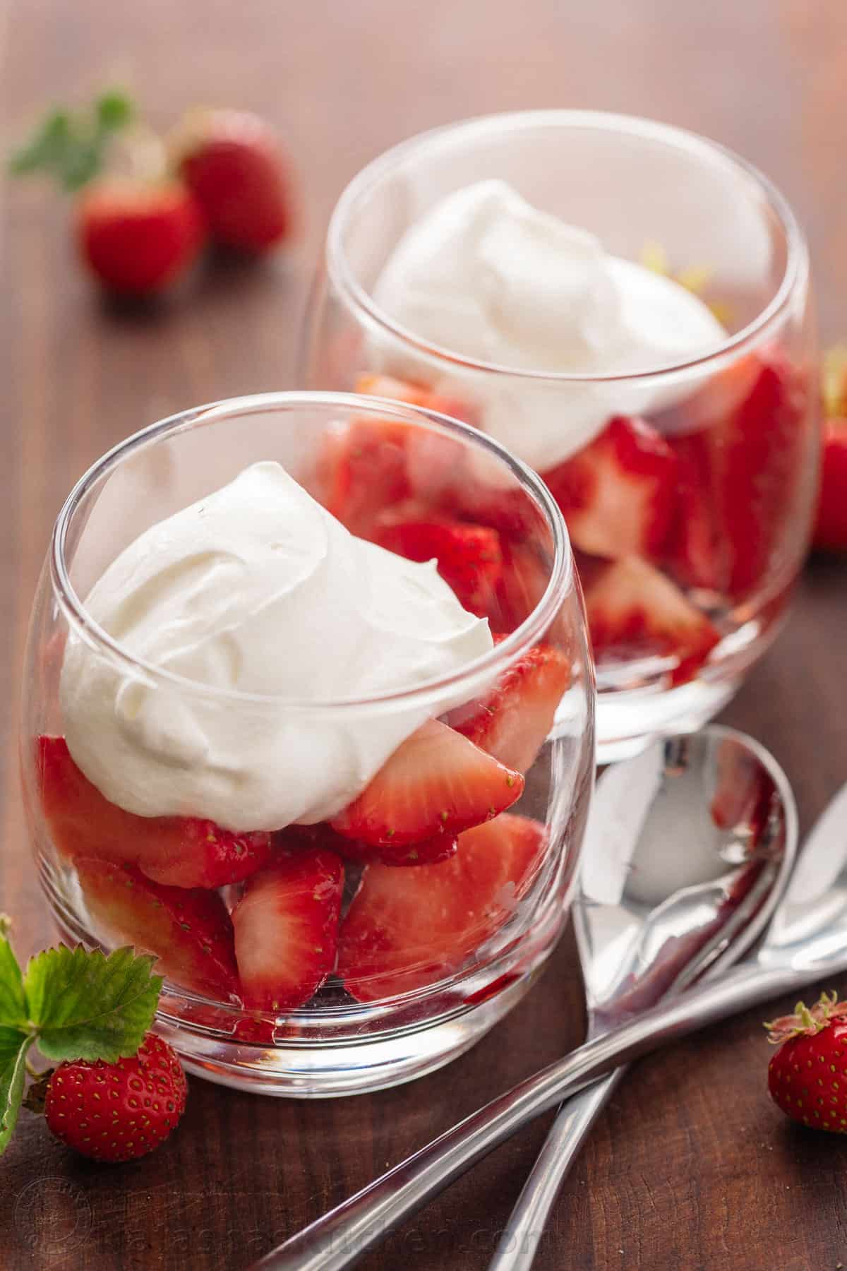 Master Strawberries Romanoff: Easy Steps & Flavor Swaps